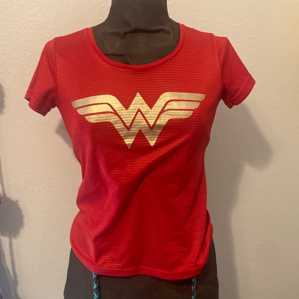Wonder Woman shirt.